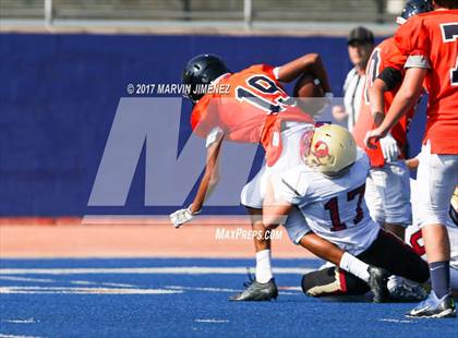 Thumbnail 3 in Oaks Christian vs Chaminade  photogallery.