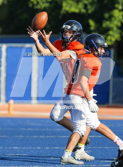 Thumbnail 3 in Oaks Christian vs Chaminade  photogallery.