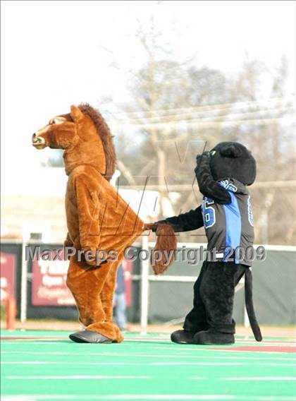 Thumbnail 2 in Hoosick Falls vs. Bronxville (NYSPHSAA Class C Semifinal) photogallery.