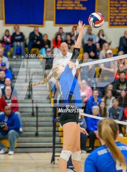 Thumbnail 1 in Darien vs. Southington (CIAC Class LL Final) photogallery.