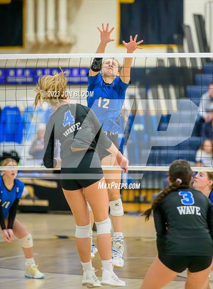 Thumbnail 2 in Darien vs. Southington (CIAC Class LL Final) photogallery.