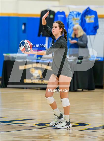 Thumbnail 2 in Darien vs. Southington (CIAC Class LL Final) photogallery.