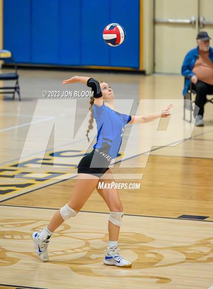 Thumbnail 1 in Darien vs. Southington (CIAC Class LL Final) photogallery.