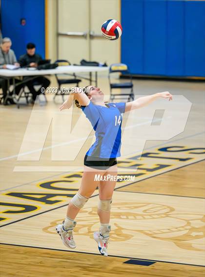 Thumbnail 1 in Darien vs. Southington (CIAC Class LL Final) photogallery.
