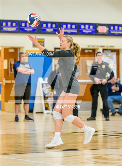 Thumbnail 2 in Darien vs. Southington (CIAC Class LL Final) photogallery.
