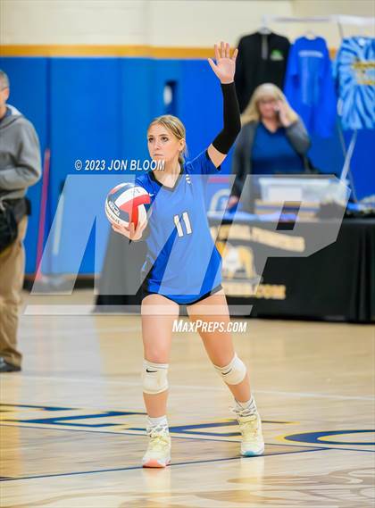 Thumbnail 3 in Darien vs. Southington (CIAC Class LL Final) photogallery.