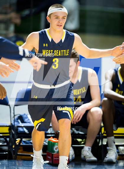 Thumbnail 1 in Kentwood vs. West Seattle photogallery.