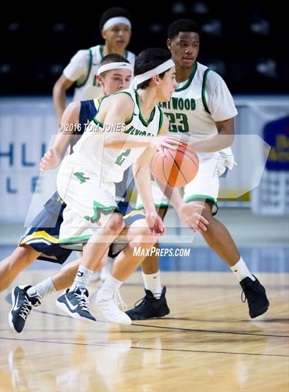 Thumbnail 3 in Kentwood vs. West Seattle photogallery.