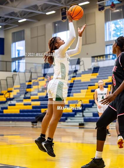 Thumbnail 2 in Osborne vs Kennesaw Mountain (GHSA Region 6-AAAAAA Playoff) photogallery.