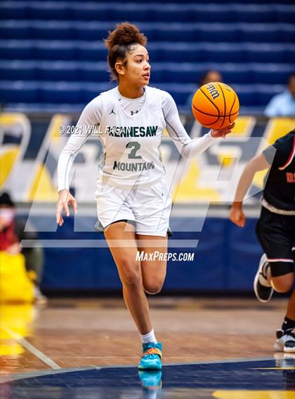 Thumbnail 3 in Osborne vs Kennesaw Mountain (GHSA Region 6-AAAAAA Playoff) photogallery.