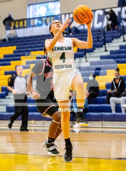 Thumbnail 1 in Osborne vs Kennesaw Mountain (GHSA Region 6-AAAAAA Playoff) photogallery.