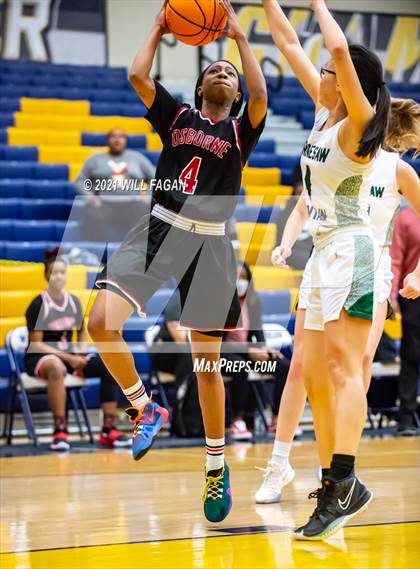 Thumbnail 3 in Osborne vs Kennesaw Mountain (GHSA Region 6-AAAAAA Playoff) photogallery.