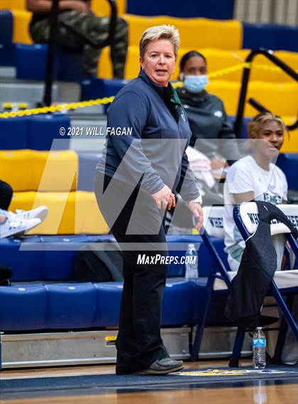 Thumbnail 3 in Osborne vs Kennesaw Mountain (GHSA Region 6-AAAAAA Playoff) photogallery.