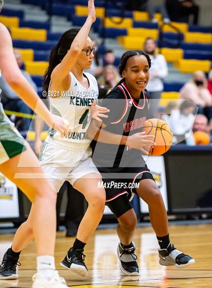 Thumbnail 2 in Osborne vs Kennesaw Mountain (GHSA Region 6-AAAAAA Playoff) photogallery.