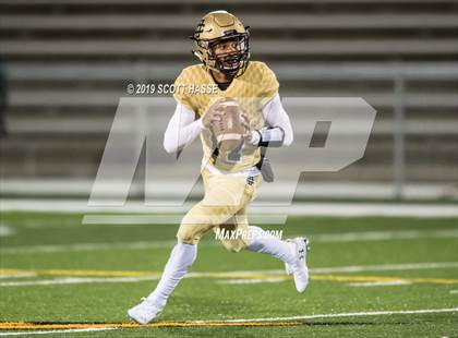 Thumbnail 2 in Haslett vs. Detroit Country Day photogallery.