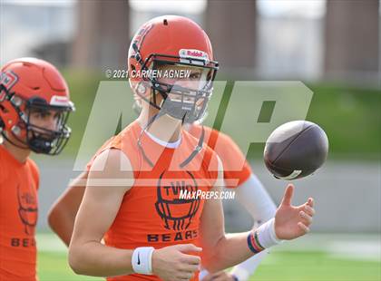Thumbnail 3 in Bridgeland @ Tomball (UIL 6A D2 Regional Final) photogallery.