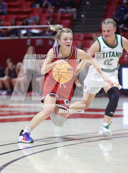 Thumbnail 2 in Springville vs. Olympus (UHSAA 5A Quarterfinal) photogallery.