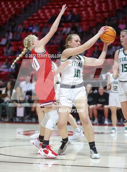 Thumbnail 1 in Springville vs. Olympus (UHSAA 5A Quarterfinal) photogallery.