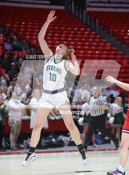 Thumbnail 3 in Springville vs. Olympus (UHSAA 5A Quarterfinal) photogallery.