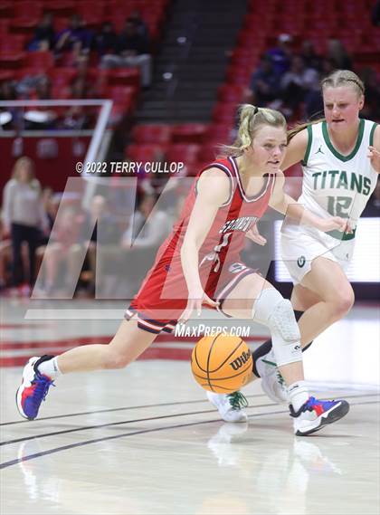 Thumbnail 3 in Springville vs. Olympus (UHSAA 5A Quarterfinal) photogallery.