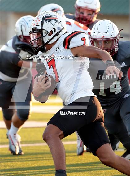 Thumbnail 3 in Haltom vs Keller Central photogallery.