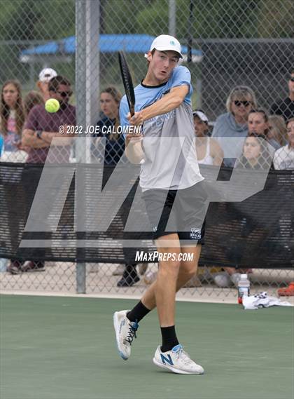Thumbnail 2 in Harlan vs Coronado (UIL 6A Boys Singles Tennis State Semifinal) photogallery.