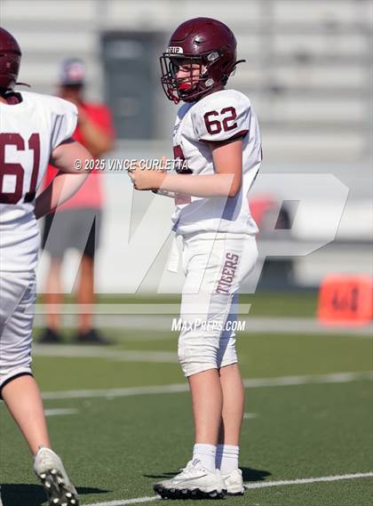 Thumbnail 3 in Harker Heights @ Dripping Springs (Freshman White) photogallery.