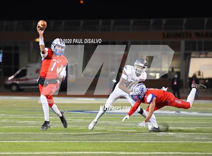 Thumbnail 1 in Valor Christian vs. Cherry Creek (CHSAA 5A State Final) photogallery.