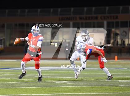 Thumbnail 3 in Valor Christian vs. Cherry Creek (CHSAA 5A State Final) photogallery.
