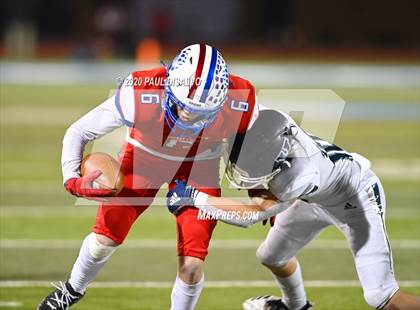 Thumbnail 3 in Valor Christian vs. Cherry Creek (CHSAA 5A State Final) photogallery.