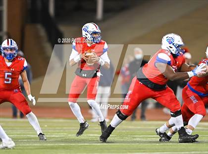 Thumbnail 3 in Valor Christian vs. Cherry Creek (CHSAA 5A State Final) photogallery.