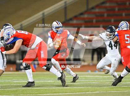 Thumbnail 2 in Valor Christian vs. Cherry Creek (CHSAA 5A State Final) photogallery.