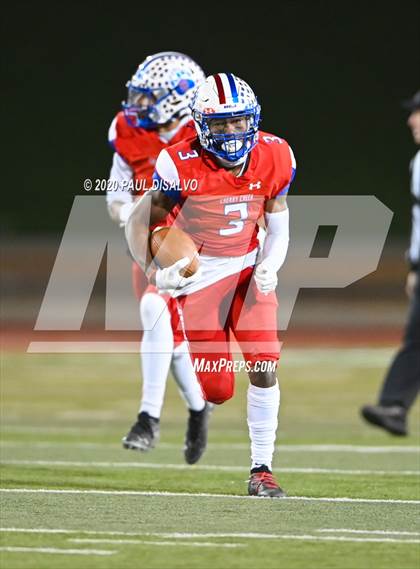 Thumbnail 3 in Valor Christian vs. Cherry Creek (CHSAA 5A State Final) photogallery.