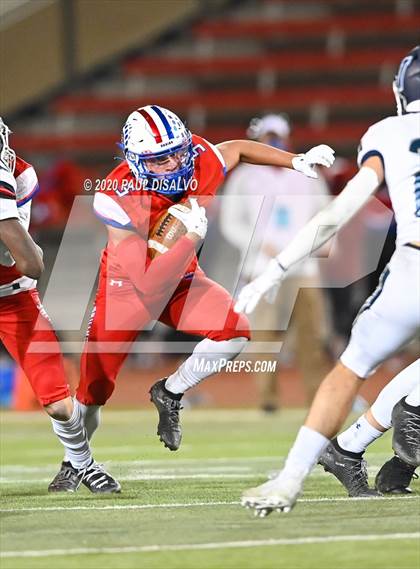 Thumbnail 3 in Valor Christian vs. Cherry Creek (CHSAA 5A State Final) photogallery.