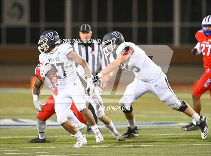 Thumbnail 3 in Valor Christian vs. Cherry Creek (CHSAA 5A State Final) photogallery.