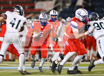 Thumbnail 3 in Valor Christian vs. Cherry Creek (CHSAA 5A State Final) photogallery.