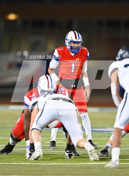 Thumbnail 2 in Valor Christian vs. Cherry Creek (CHSAA 5A State Final) photogallery.