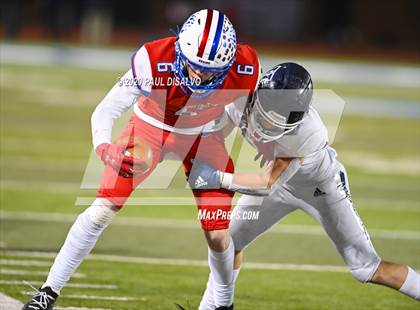 Thumbnail 1 in Valor Christian vs. Cherry Creek (CHSAA 5A State Final) photogallery.