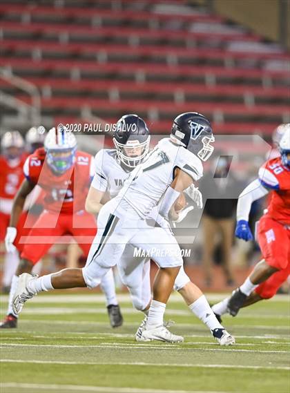 Thumbnail 2 in Valor Christian vs. Cherry Creek (CHSAA 5A State Final) photogallery.