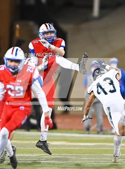 Thumbnail 2 in Valor Christian vs. Cherry Creek (CHSAA 5A State Final) photogallery.