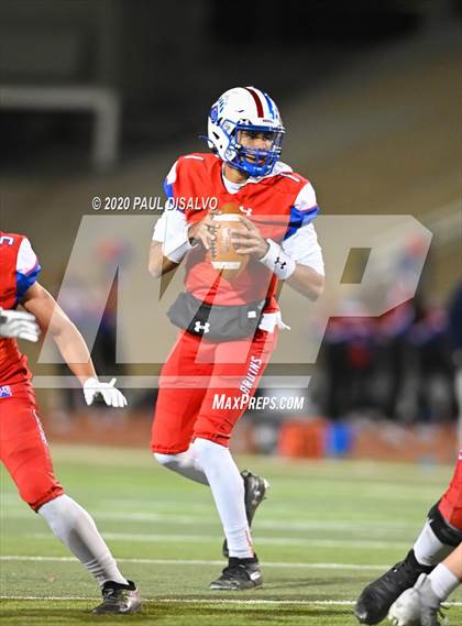 Thumbnail 3 in Valor Christian vs. Cherry Creek (CHSAA 5A State Final) photogallery.