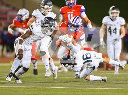Thumbnail 2 in Valor Christian vs. Cherry Creek (CHSAA 5A State Final) photogallery.