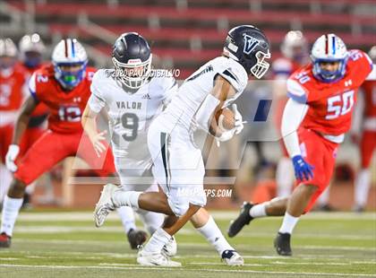 Thumbnail 3 in Valor Christian vs. Cherry Creek (CHSAA 5A State Final) photogallery.