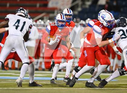 Thumbnail 2 in Valor Christian vs. Cherry Creek (CHSAA 5A State Final) photogallery.