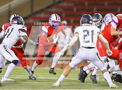 Thumbnail 1 in Valor Christian vs. Cherry Creek (CHSAA 5A State Final) photogallery.
