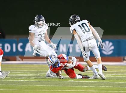 Thumbnail 2 in Valor Christian vs. Cherry Creek (CHSAA 5A State Final) photogallery.