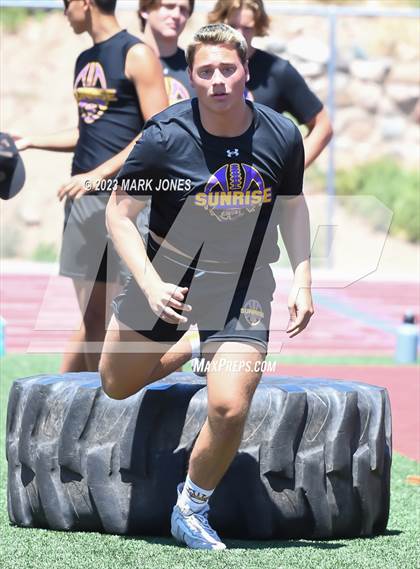 Thumbnail 2 in Big Man Contest (Mingus 7 on 7 Tournament) photogallery.