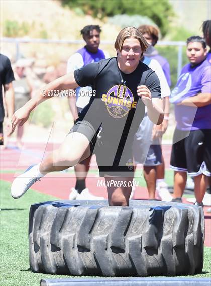 Thumbnail 1 in Big Man Contest (Mingus 7 on 7 Tournament) photogallery.
