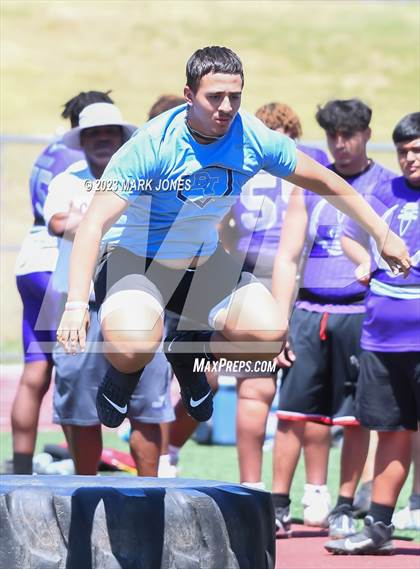 Thumbnail 1 in Big Man Contest (Mingus 7 on 7 Tournament) photogallery.