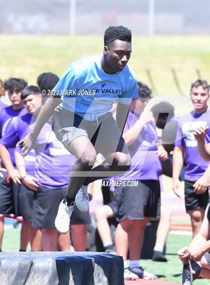 Thumbnail 2 in Big Man Contest (Mingus 7 on 7 Tournament) photogallery.